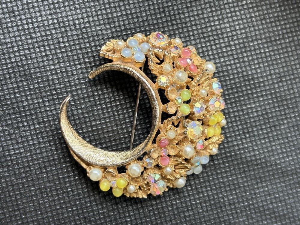 Vintage Arthur Pepper Art Flower Pearl Petal Crescent Gold Tone Brooch Pin